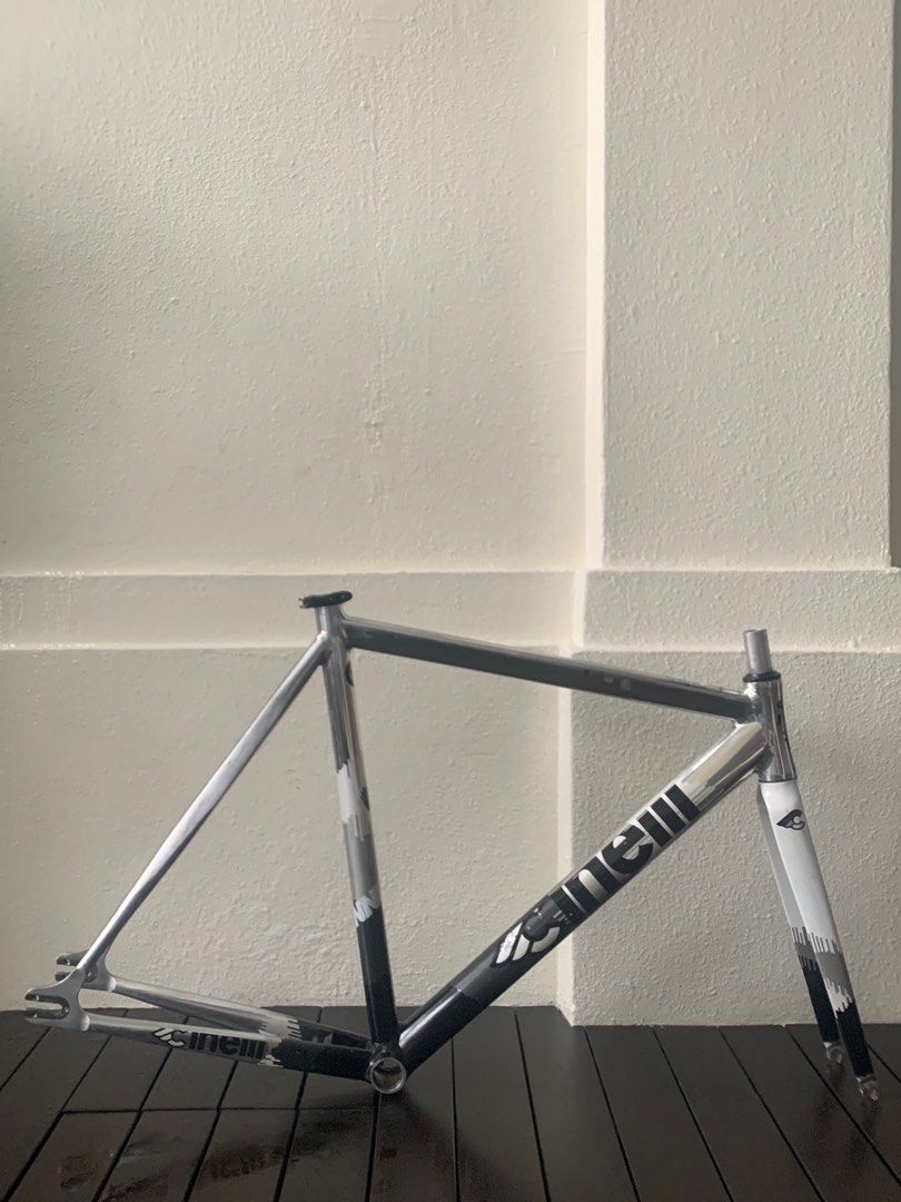 Cinelli mash sales histogram geometry
