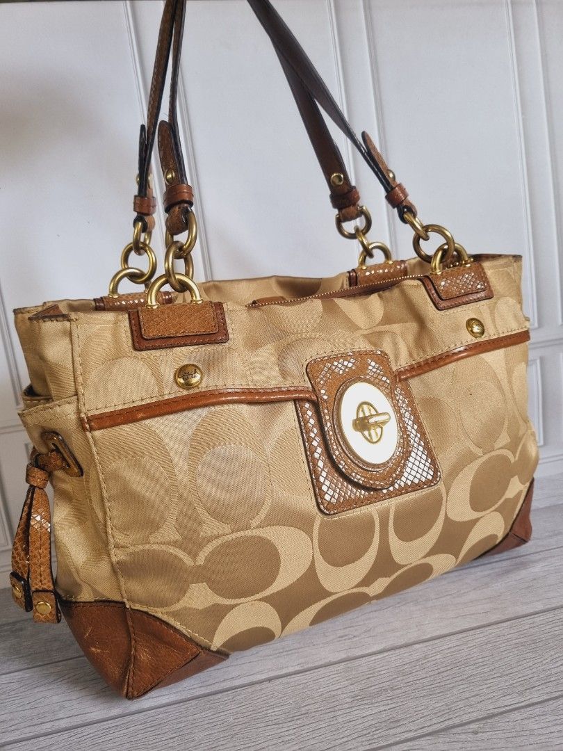 Coach Gallery Tote Peyton, Barang Mewah, Tas & Dompet di Carousell