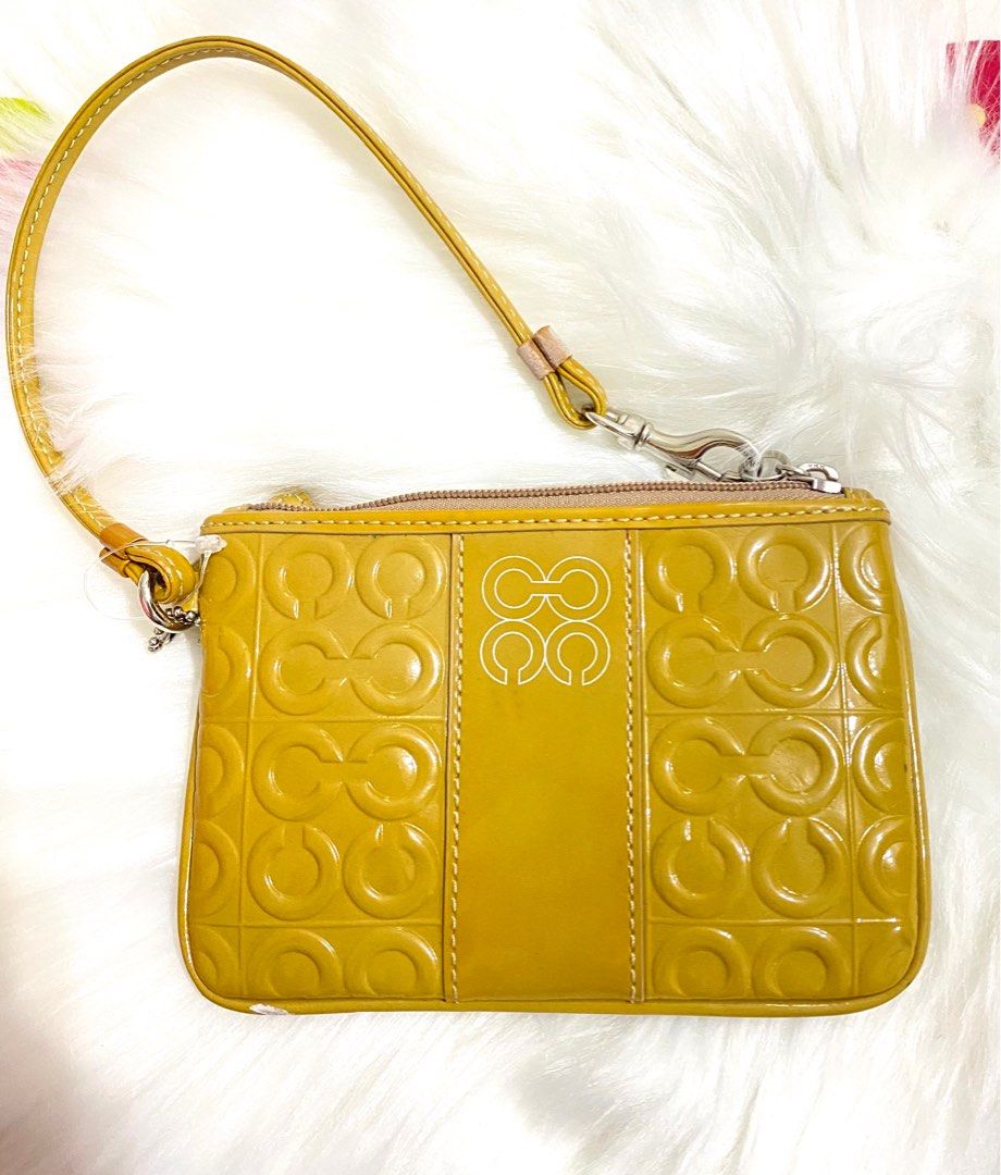 Coach patent leather wristlet 2025
