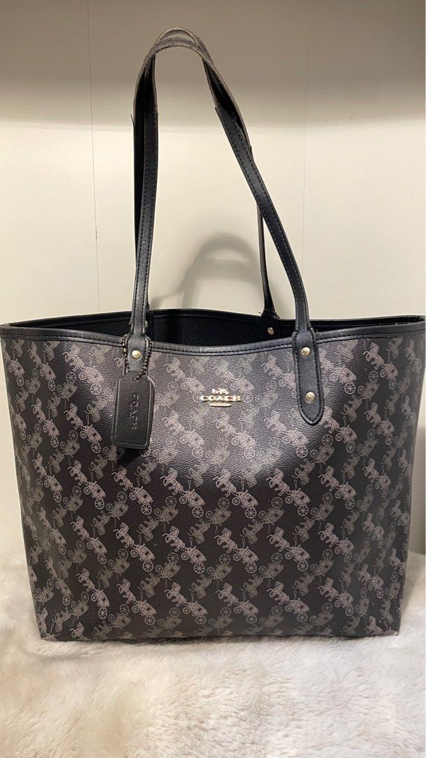 Coach tote top