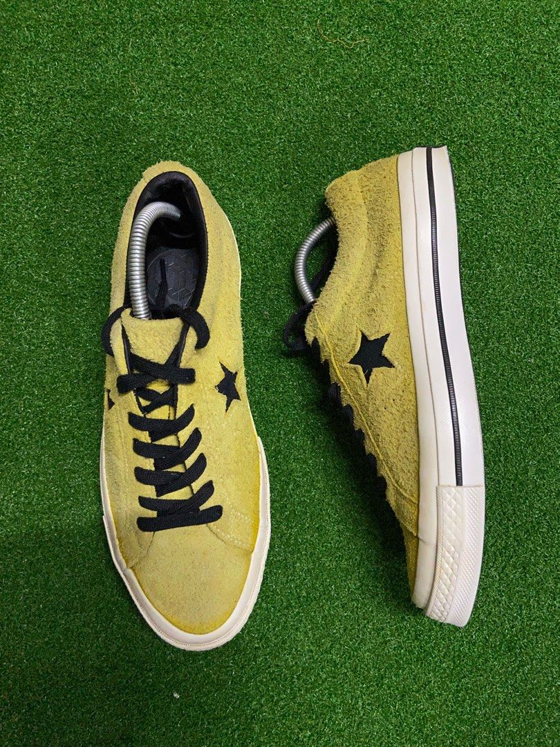Converse dark sales star yellow