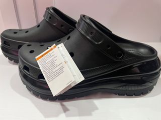 WTT Shrek Crocs, Men's Fashion, Footwear, Casual shoes on Carousell