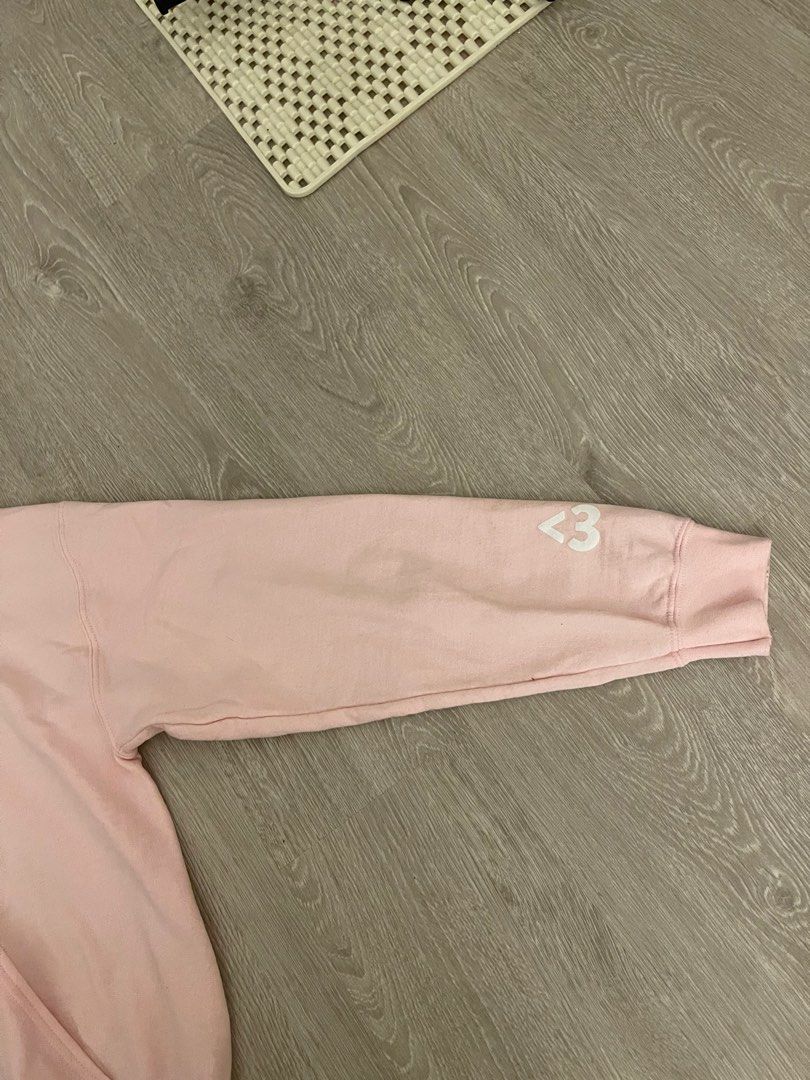 Noah beck best sale merch pink hoodie