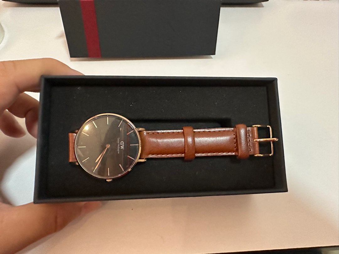 Daniel wellington similar clearance brand
