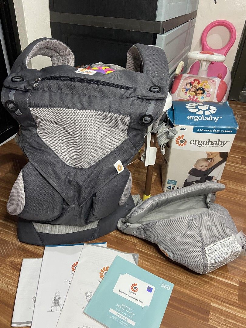 ERGOBABY 360 CARRIER WITH INFANT INSERT