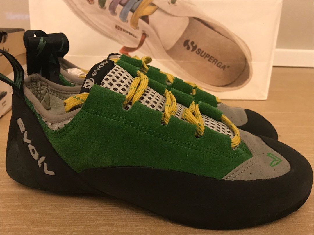 Evolv Spark Climbing Shoes UK8 Sports Equipment Other Sports