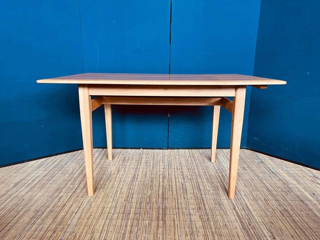 Expandable Dining table Japan surplus (Category: Tables & Sets) located in Manila. Submitted by Hezcki (Listing ID 1253198616, Image 2). Description: .