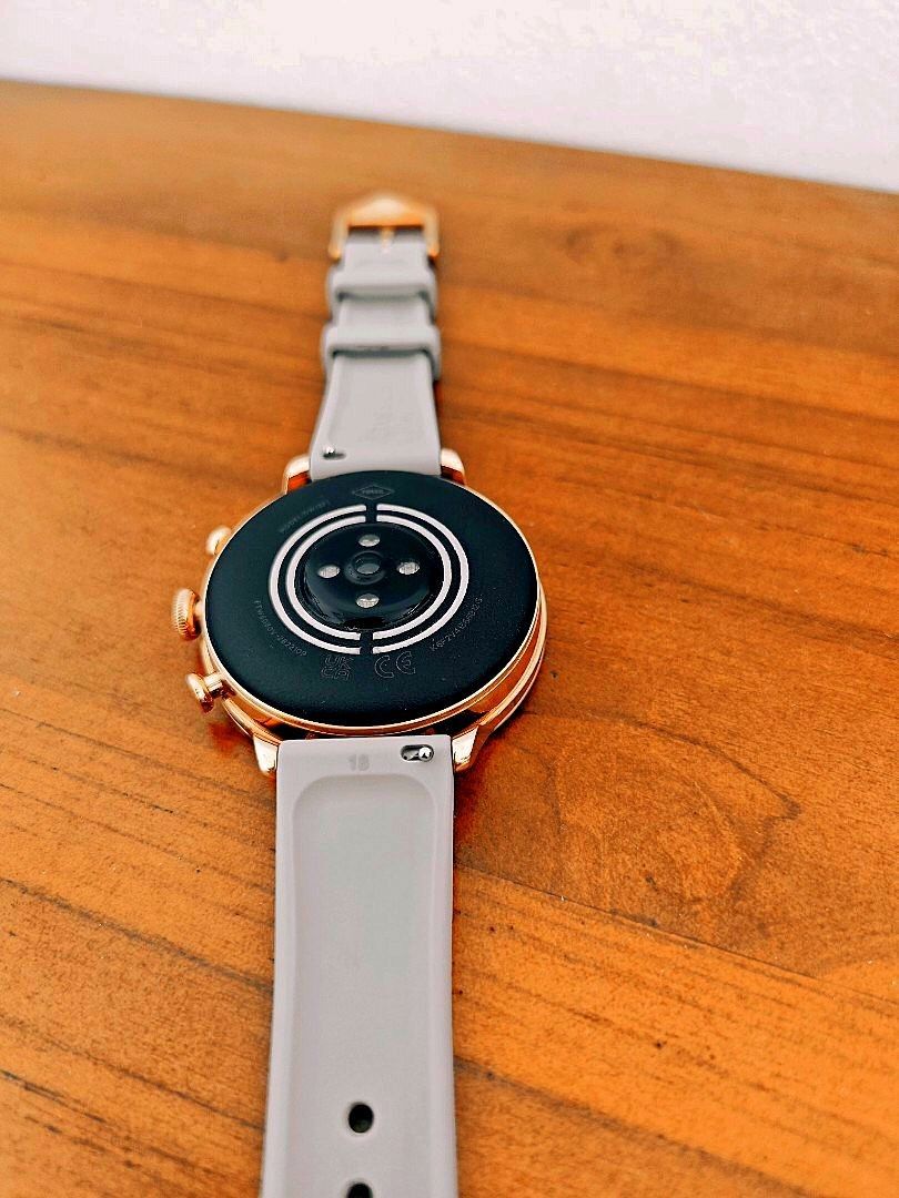 Galaxy watch vs discount fossil gen 4
