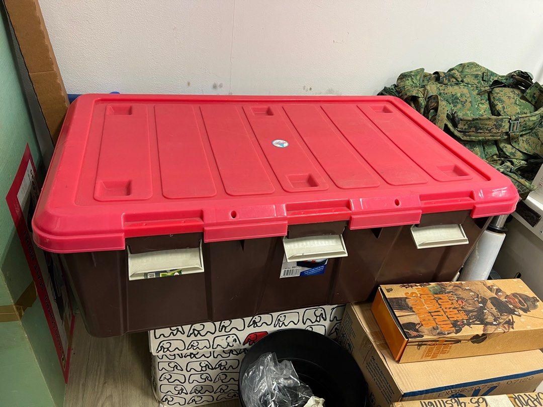 FREE Big storage box, Furniture & Home Living, Home Improvement