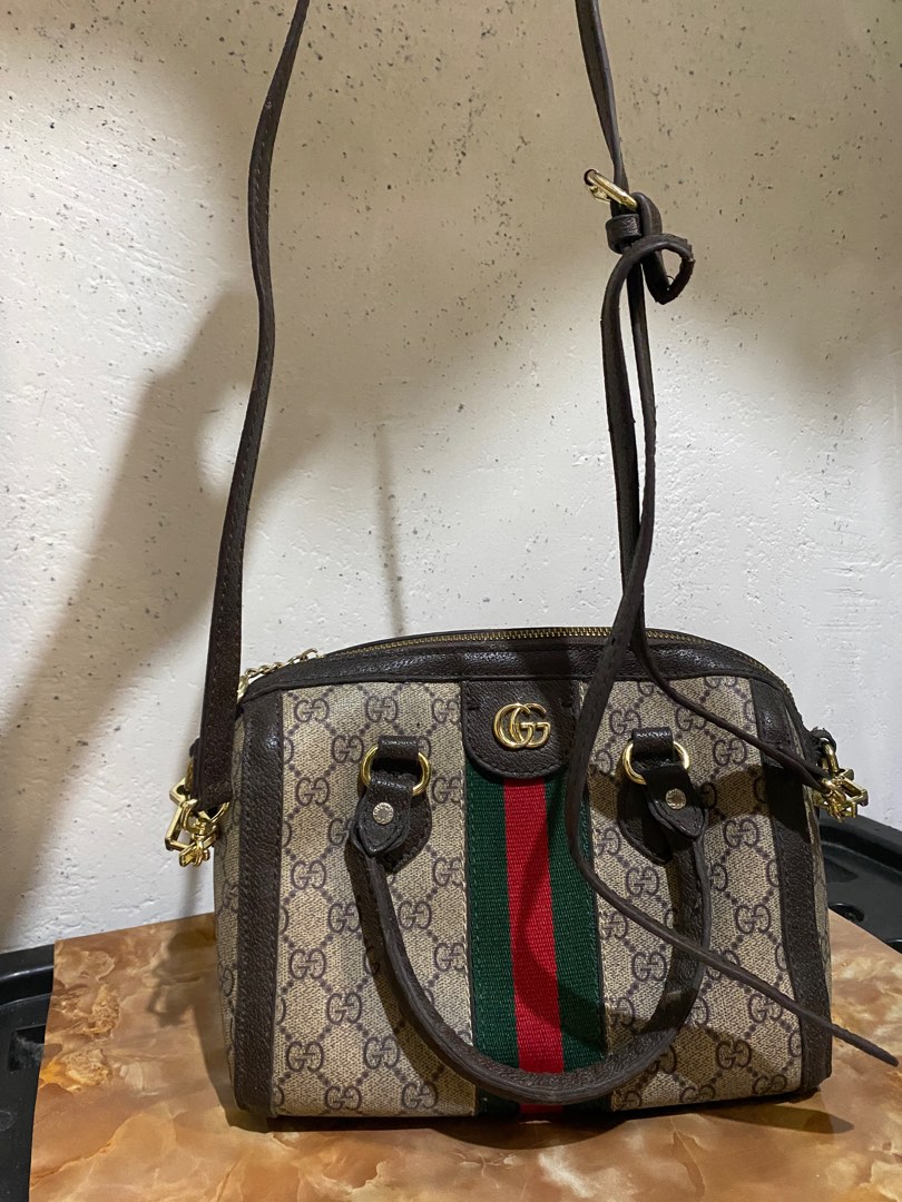 Gucci sling bag on Carousell
