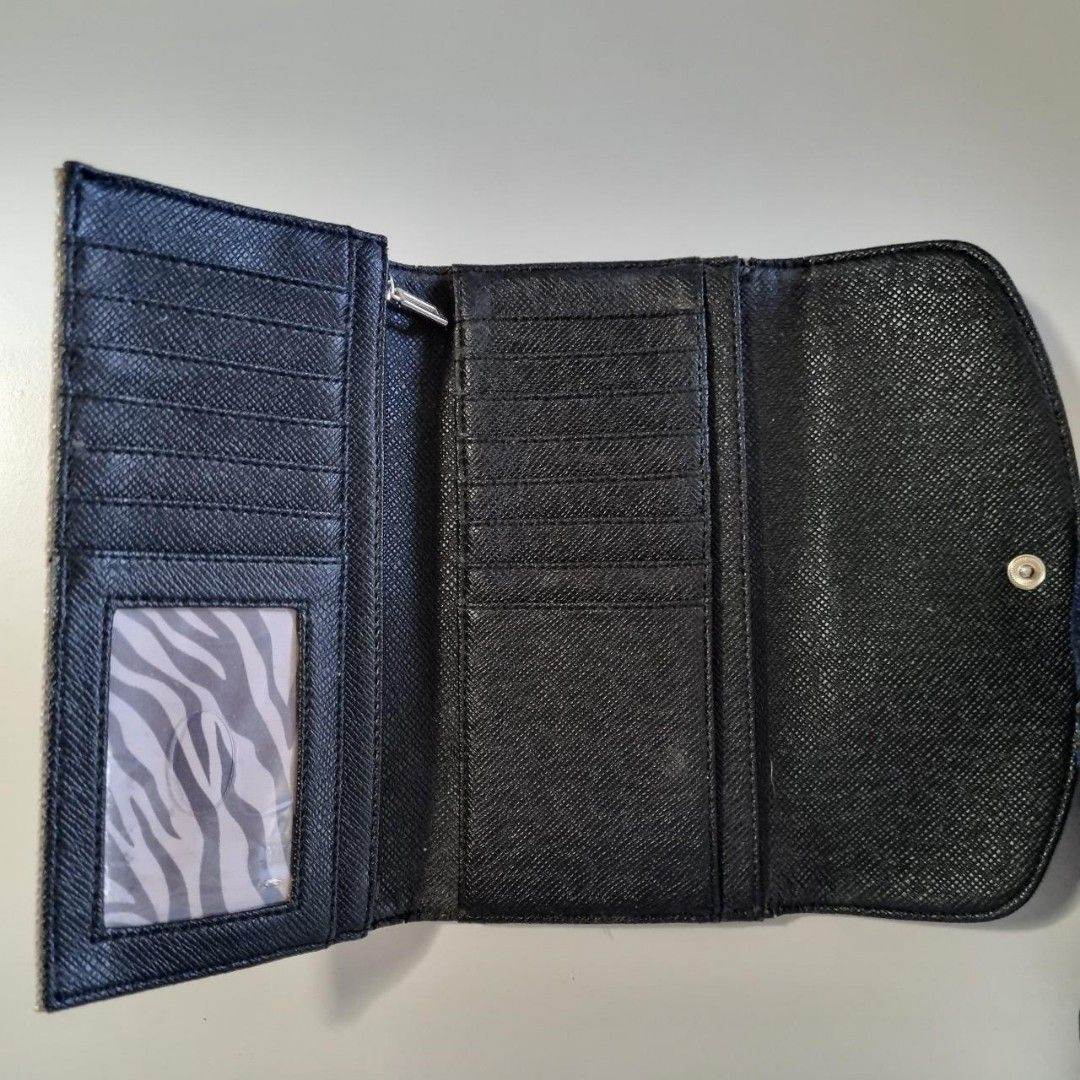 Gray guess wallet store