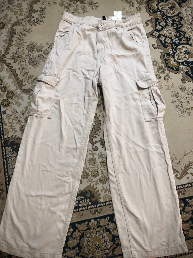 H&M cargo pants, Women's Fashion, Bottoms, Jeans & Leggings on