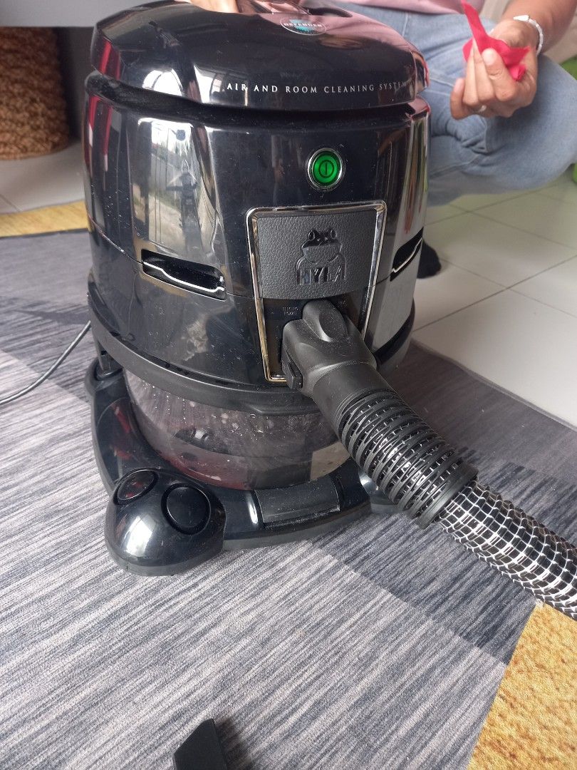 Hyla Vacuum, Furniture & Home Living, Cleaning & Homecare Supplies