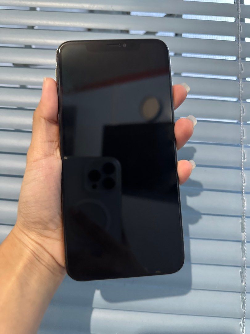 Iphone XS Max 256gb REPRICED (Category: iPhone X Series) located in Manila. Submitted by helpmeedeclutter__ (Listing ID 1253254725, Image 2). Description: Iphone XS Max 256gb 80% battery life Unit only Extra phone Open for swap Iphone 12/12 pro or 13/13pro 128gb Bundle with IPAD AIR 2 for 17k only.