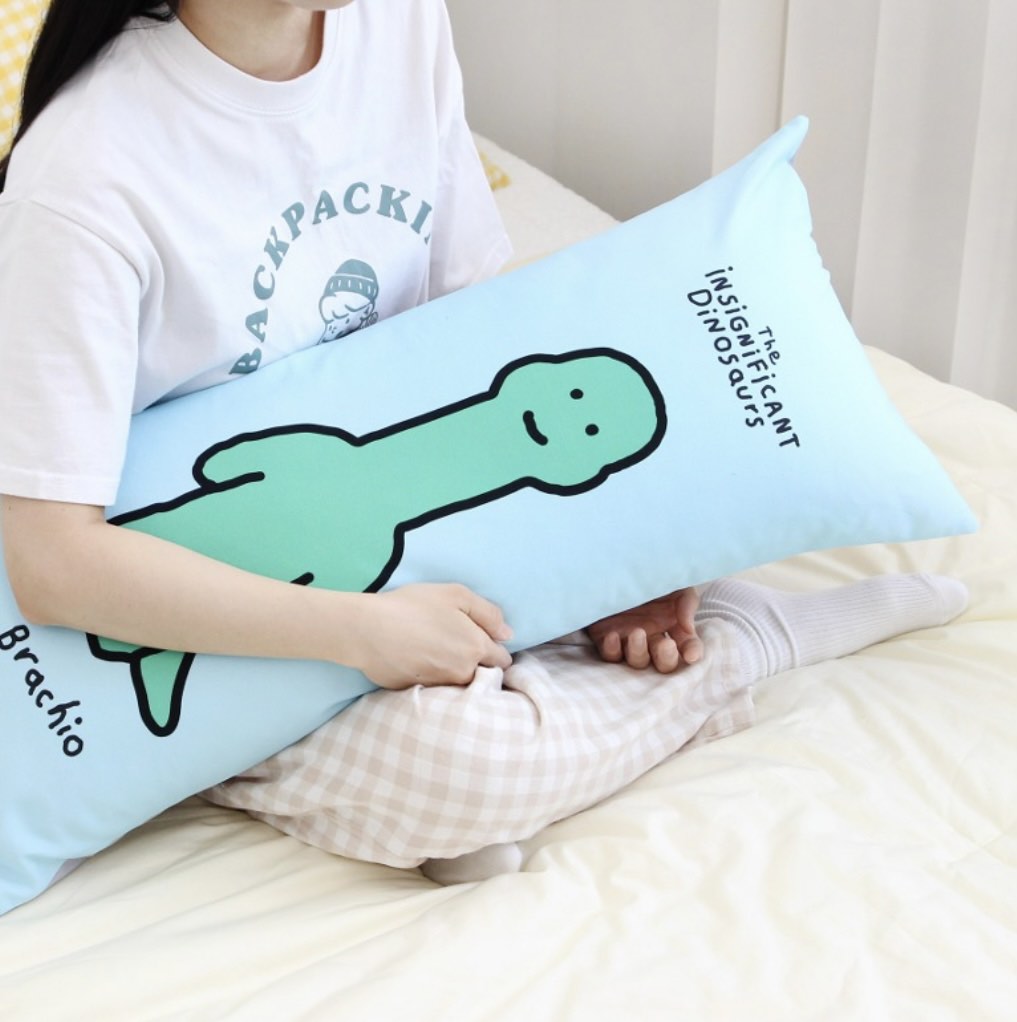 Square body pillow 2025
