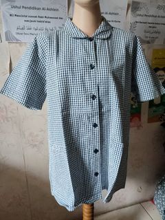 Kemeja kotak biru