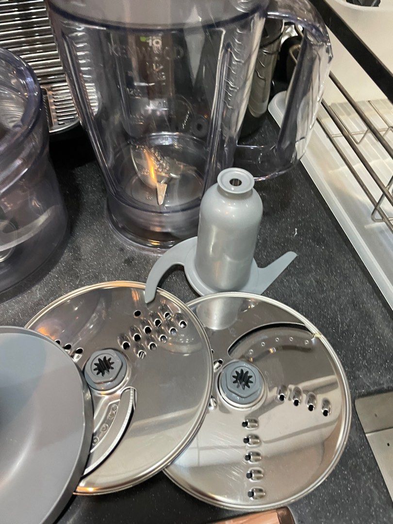 KENWOOD FDP304SI MULTIPRO COMPACT FOOD PROCESSOR, TV & Home Appliances