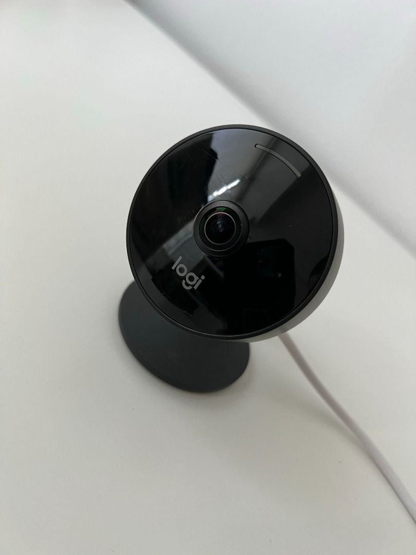 Logitech Circle View Apple HomeKit-Enabled Security Camera - Apple