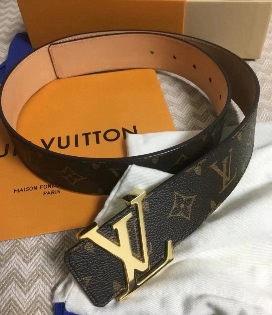 BNIB Louis Vuitton Twist Belt, Women's Fashion, Watches & Accessories, Belts  on Carousell