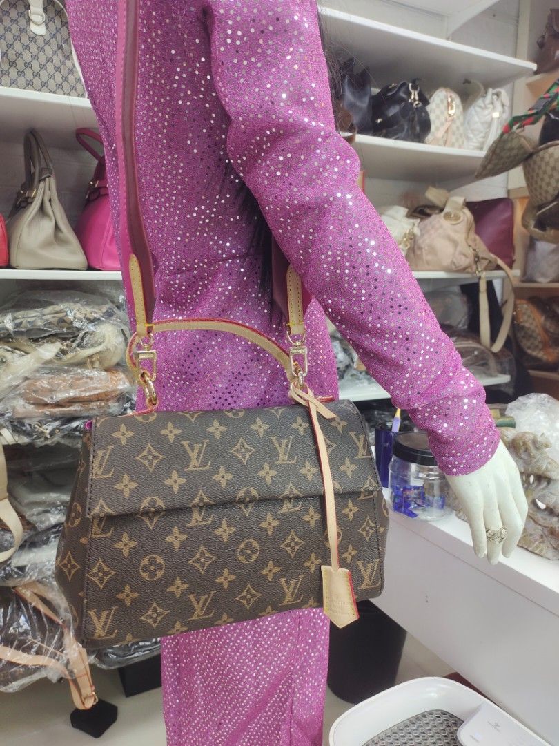 Louis Vuitton Cluny MM Epi Leather Shoulder Bag Pink