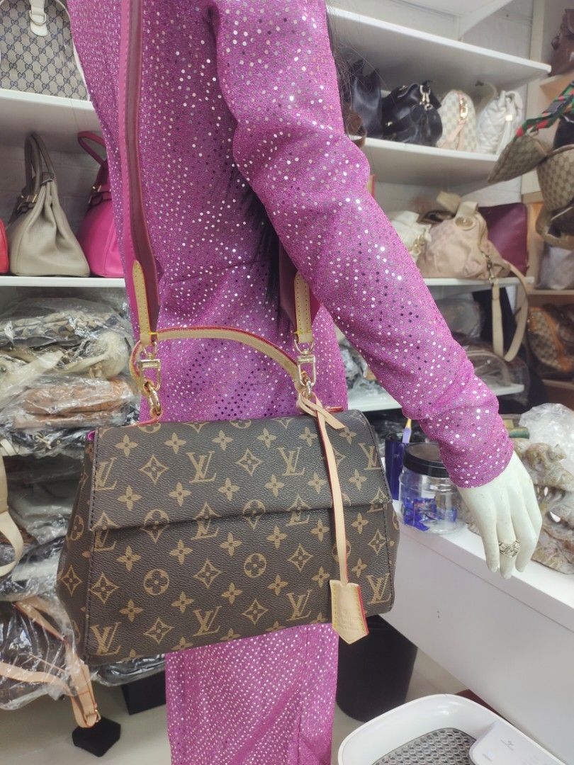 LV CLUNY CROSSBODY BAG