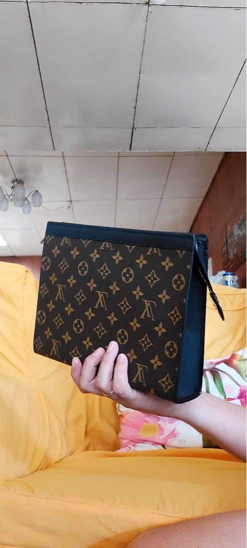 LV CLUTCH BAG (Category: Luxury Bags & Wallets) located in Pasig City. Submitted by _glamshop_ (Listing ID 1253246282, Image 1). Description: Never used. .