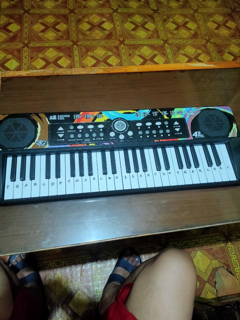 Mini piano (Category: Musical Instruments) located in Rizal. Submitted by jhonash (Listing ID 1253206550, Image 1). Description: still working..no deffect.size 25×9 inch..