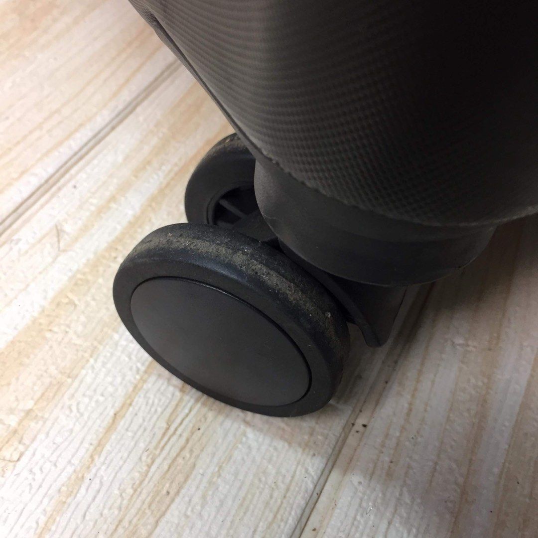 MONSAC Medium Hardshell Travel Luggage Carrier Suitcase (Black