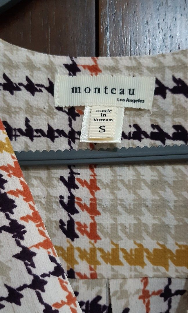 Monteau peplum hot sale top
