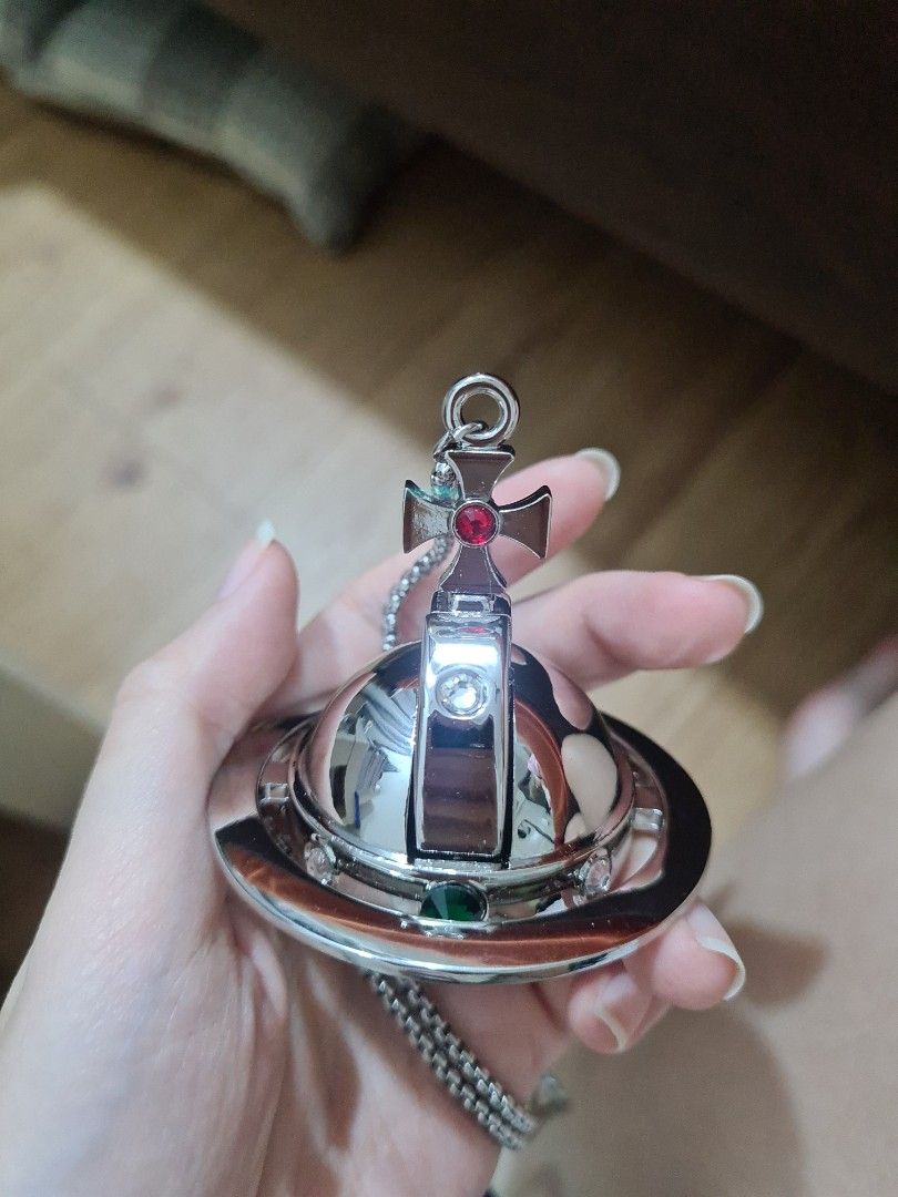 SOLD❗️Vivienne Westwood NANA OSAKI ORB LIGHTER, Women's Fashion, Jewelry &  Organizers, Necklaces on Carousell
