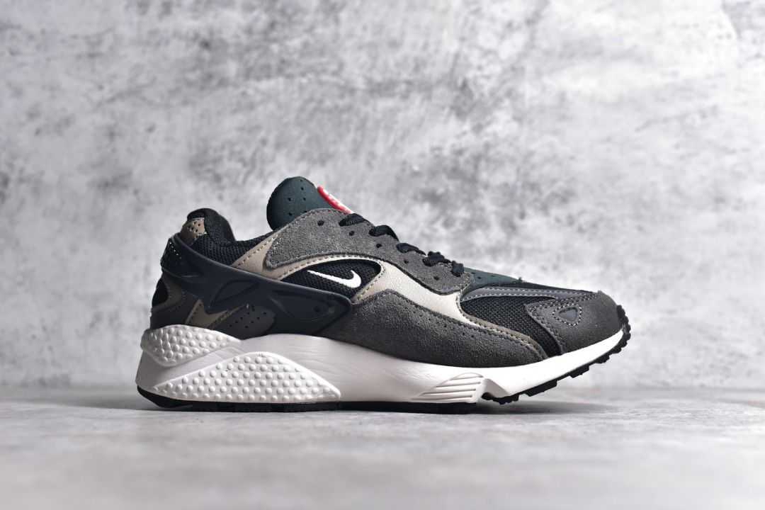 Nike Air Huarache Runner Black Medium Ash running shoes Men s