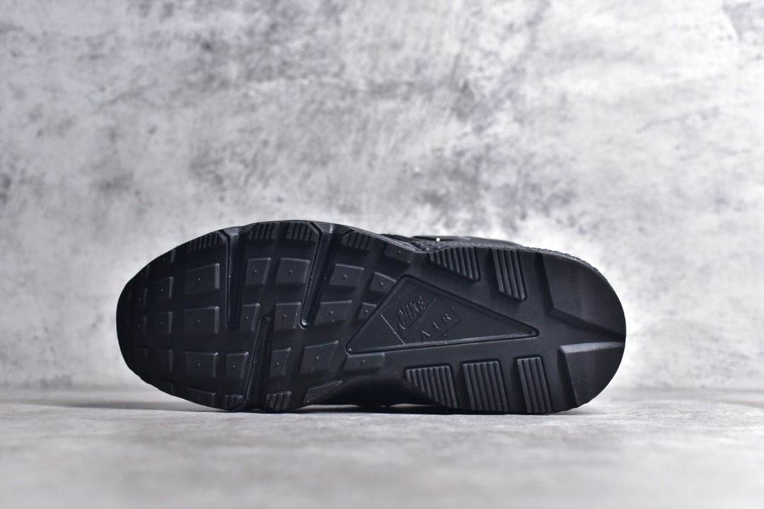 Nike air huarache run triple black sale