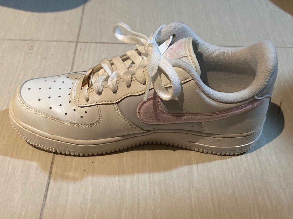 Air force one hot sale white and pink