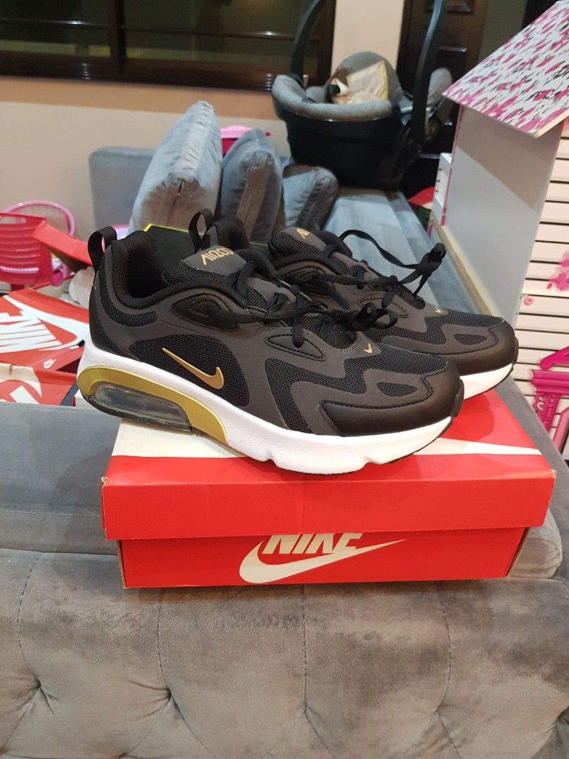 Nike uk6 store