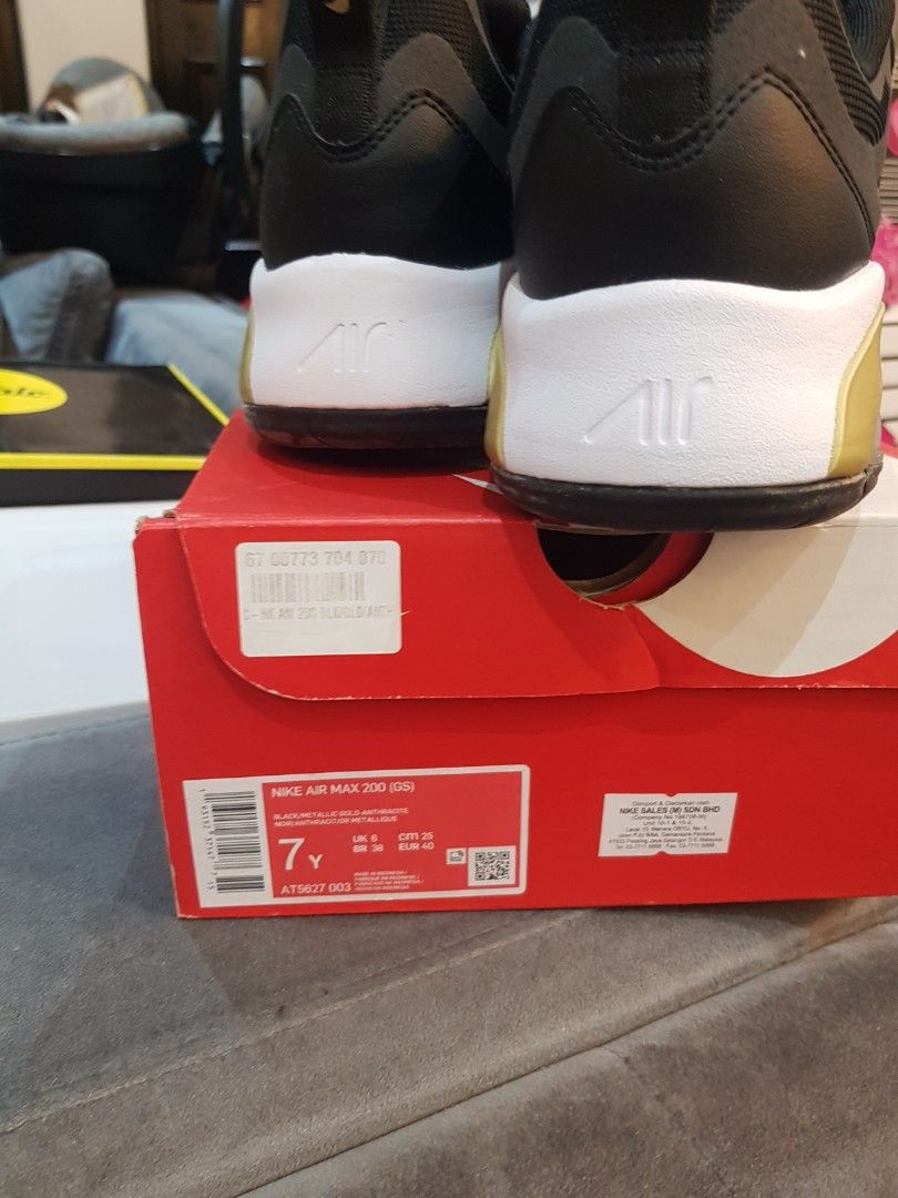 Nike shoe uk6