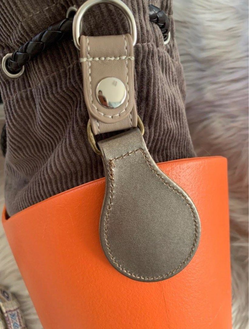 Obag, Women's Fashion, Bags & Wallets, Beach Bags on Carousell