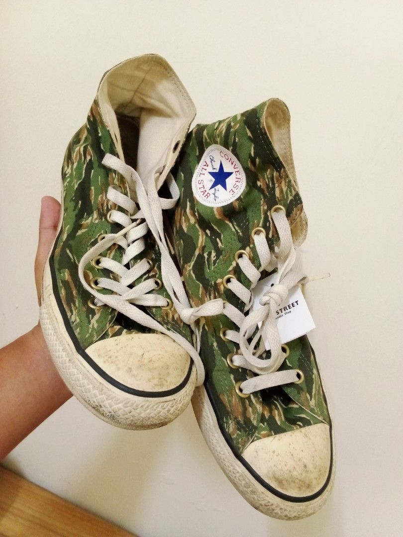 Tiger sale stripe converse
