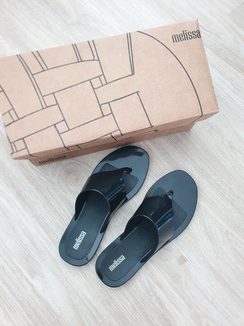 Chic flip flops top