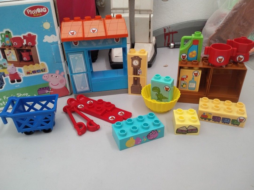 Peppa pig lego, Hobbies & Toys, Toys & Games on Carousell