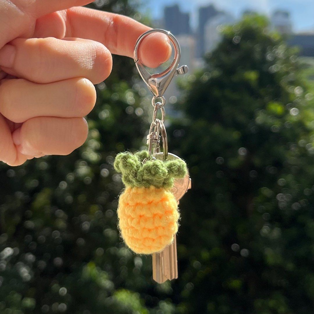 Pineapple hotsell keychain bulk