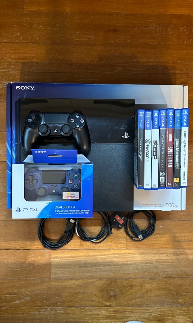 PS4 with 2 controllers and box, Video Gaming, Video Game Consoles