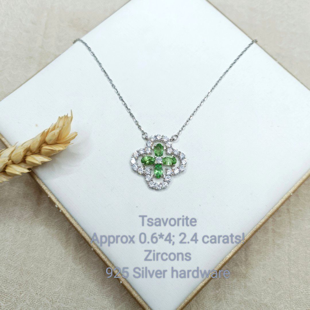 Rare outlet diamond necklace