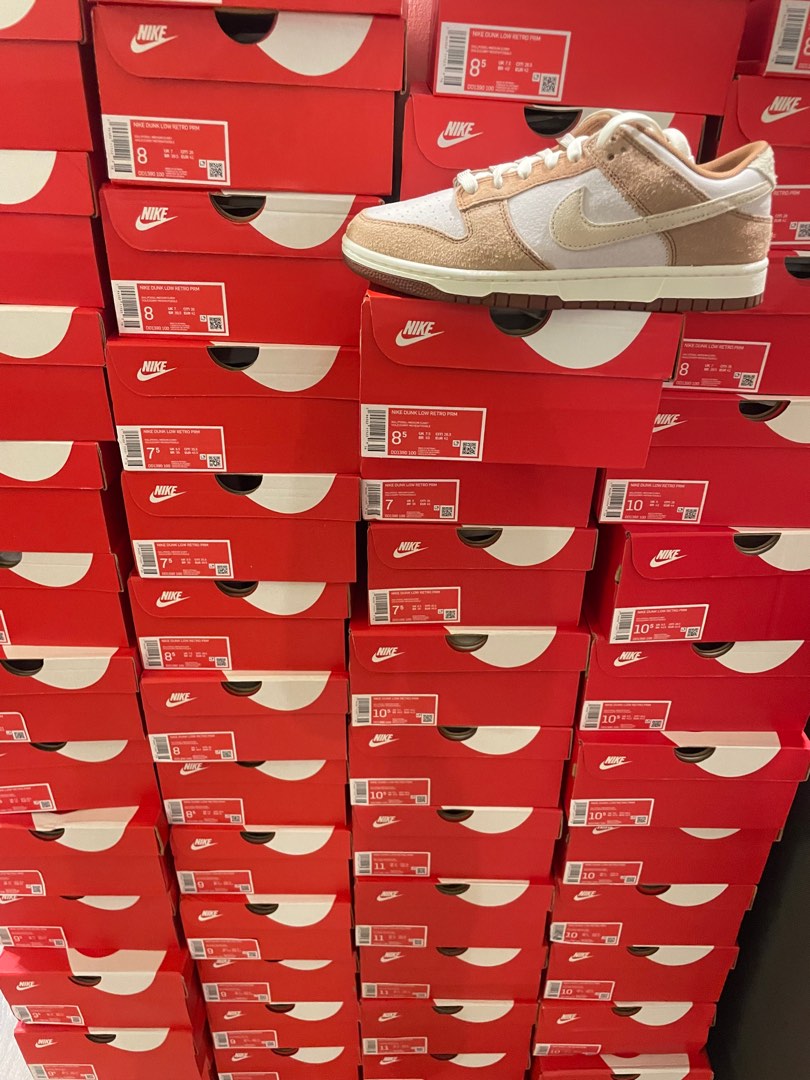 Nike dunks deals retail price