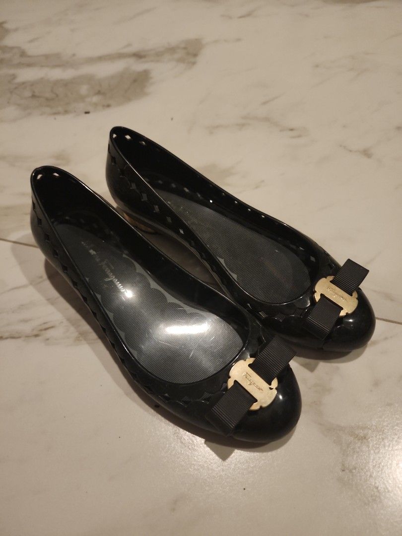 salvatore ferragamo jelly sandals
