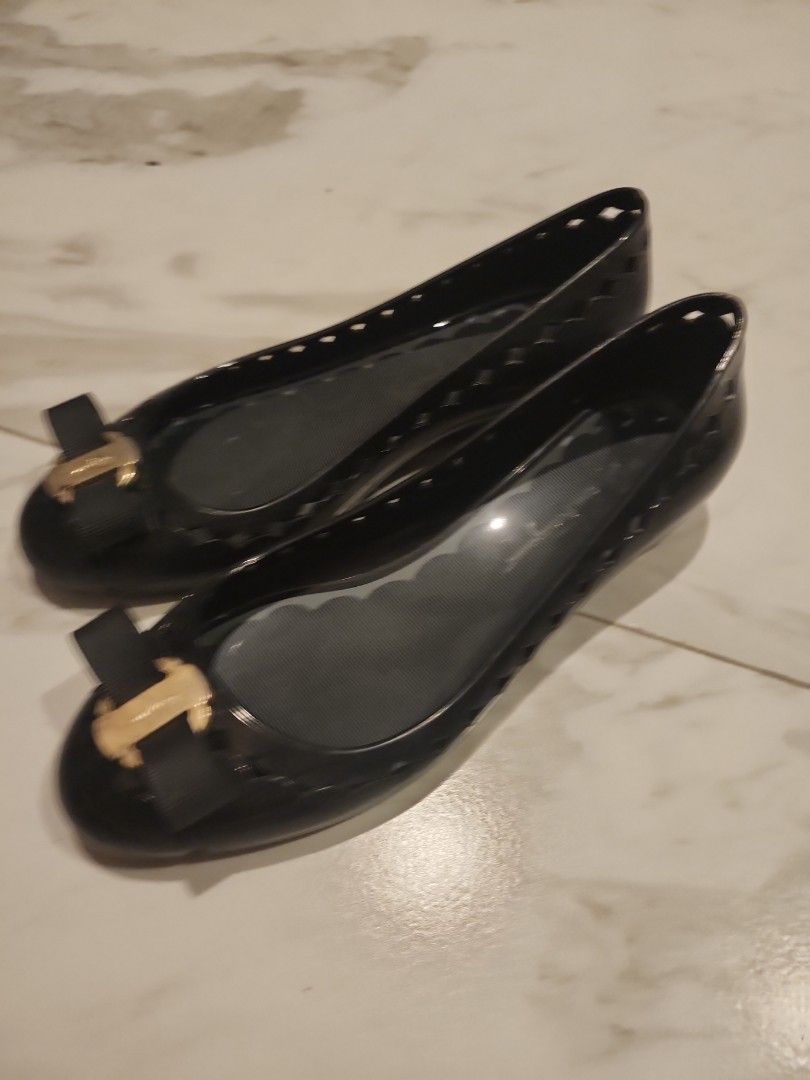 salvatore ferragamo jelly sandals