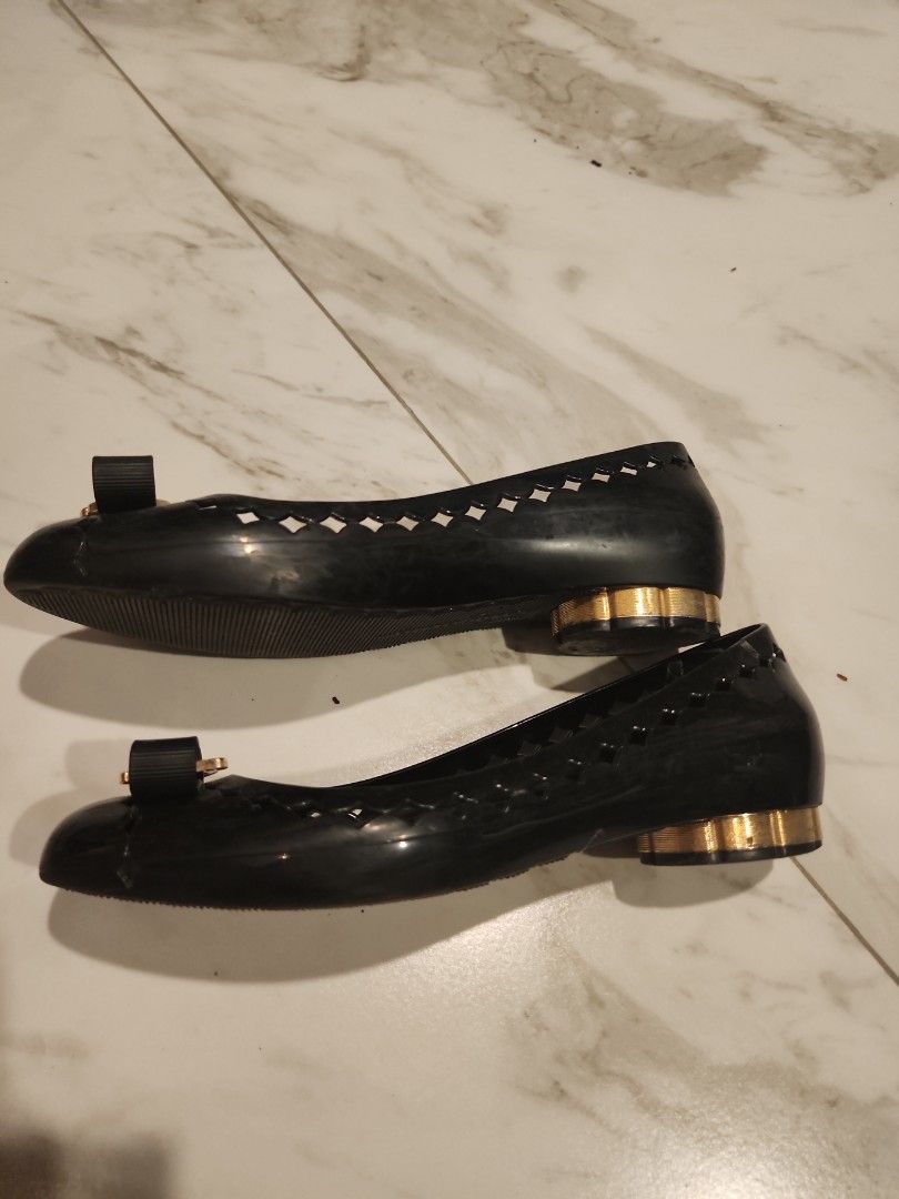 salvatore ferragamo jelly sandals