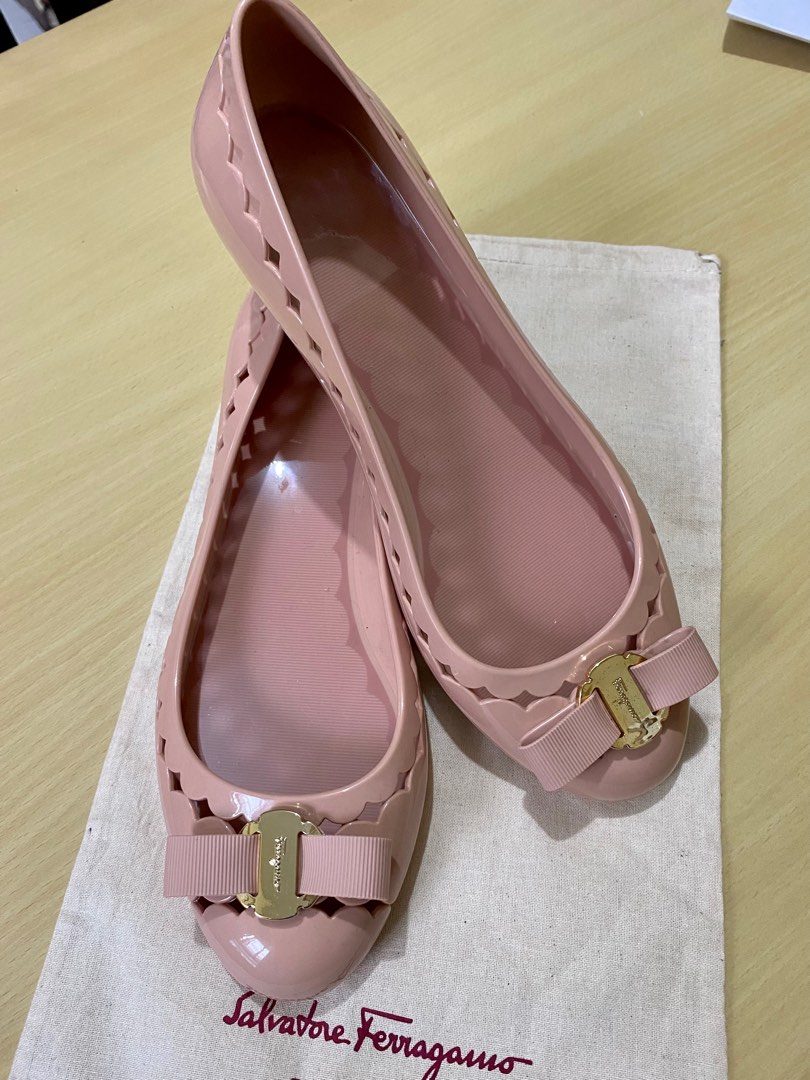 ferragamo vara jelly
