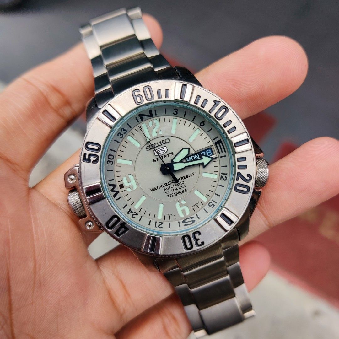 Seiko hotsell atlas titanium