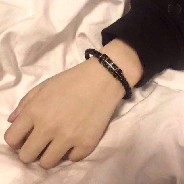 Swarovski diagonal bracelet hot sale leather