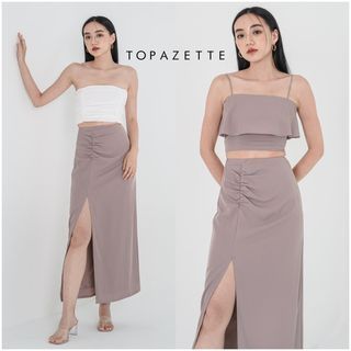 Topazette Blair Ruched Maxi Skirt Nude Taupe Pink Nude Front Slit Maxi Midi Skirt Party Beach Wear Saten Sexy Split Rok Panjang Pink Coklat Belahan Samping Paha Depan Baju Pesta Pantai Satin